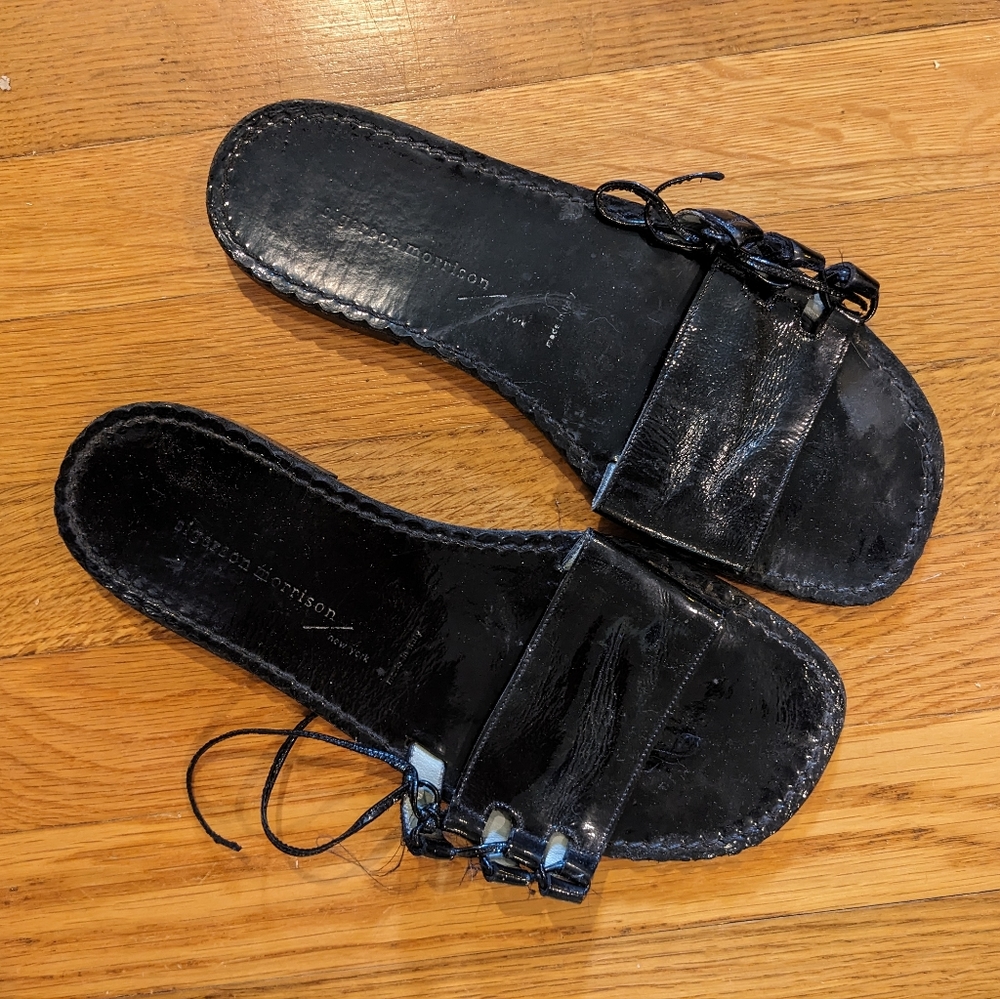 DONATED Sigerson Morrison black patent leather flat slides sandals sz 9.5